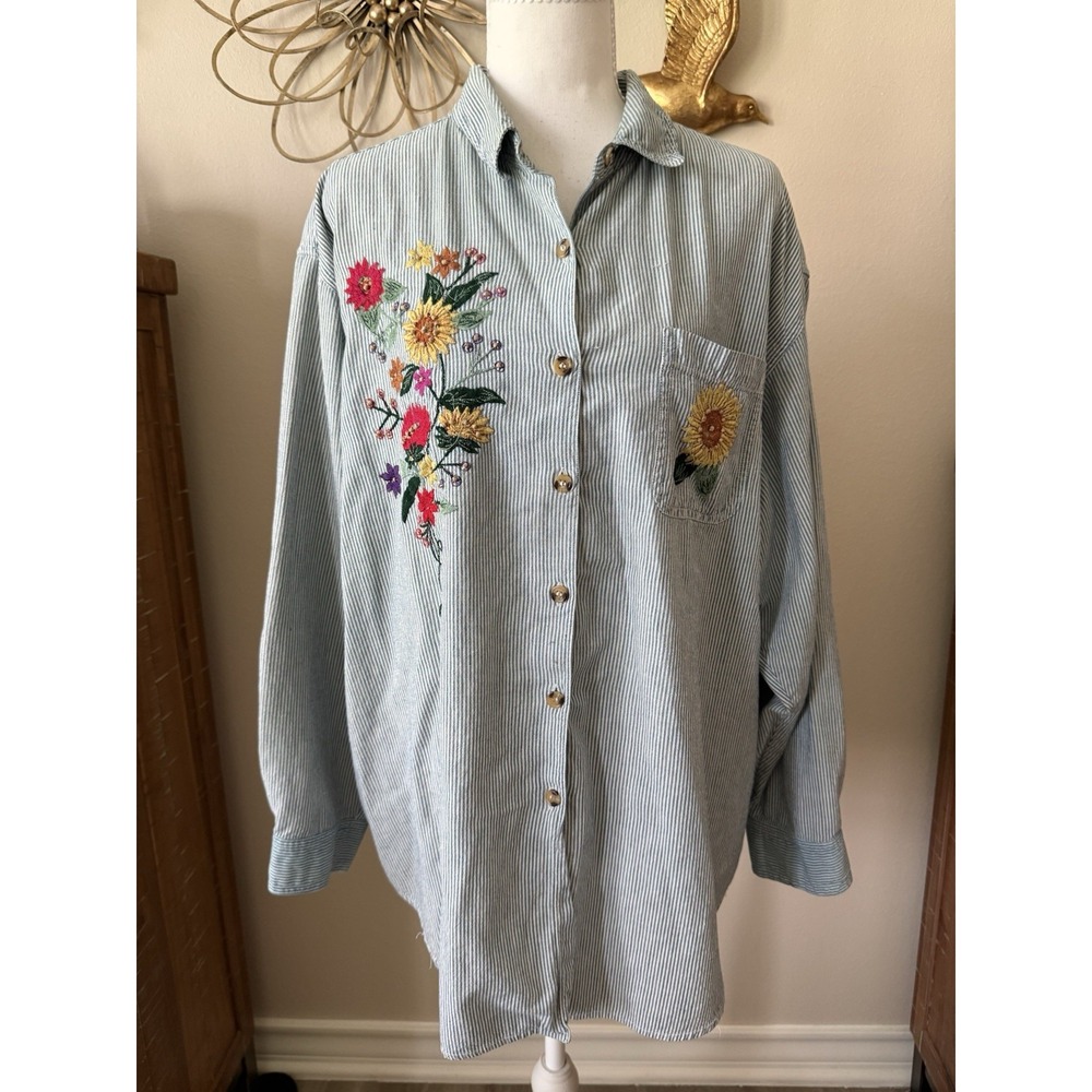 Vintage Victoria Jones Woman 24W Floral Embroidered Striped Shirt Cottagecore